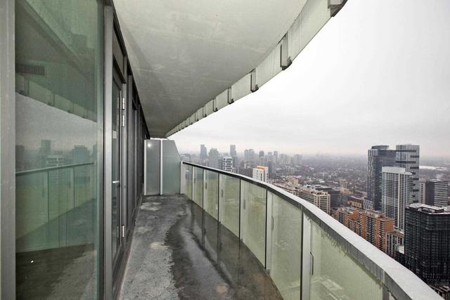 4305 - 197 Yonge St, Condo with 1 bedrooms, 1 bathrooms and 1 parking in Toronto ON | Image 18