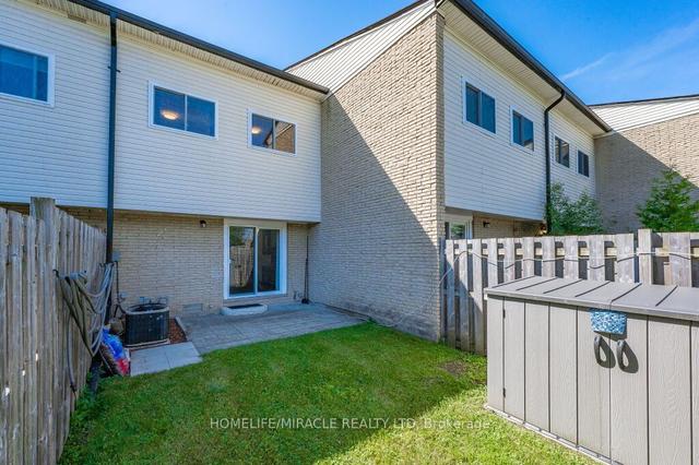 46 - 211 Veronica Dr E, Townhouse with 3 bedrooms, 2 bathrooms and 2 parking in Kitchener ON | Image 28