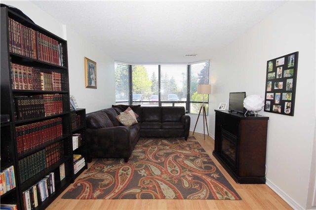 101 - 7420 Bathurst St, Condo with 2 bedrooms, 1 bathrooms and 1 parking in Vaughan ON | Image 5