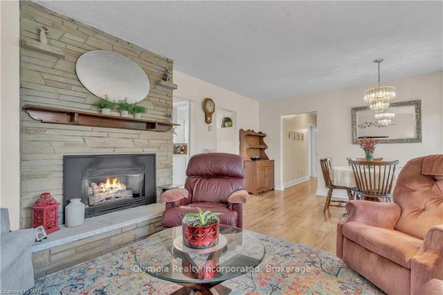 4476 Pettit Ave, House detached with 3 bedrooms, 2 bathrooms and 4 parking in Niagara Falls ON | Image 7
