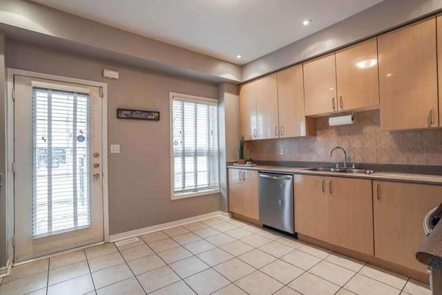 249 Monarch Ave, House attached with 3 bedrooms, 3 bathrooms and 3 parking in Ajax ON | Image 3