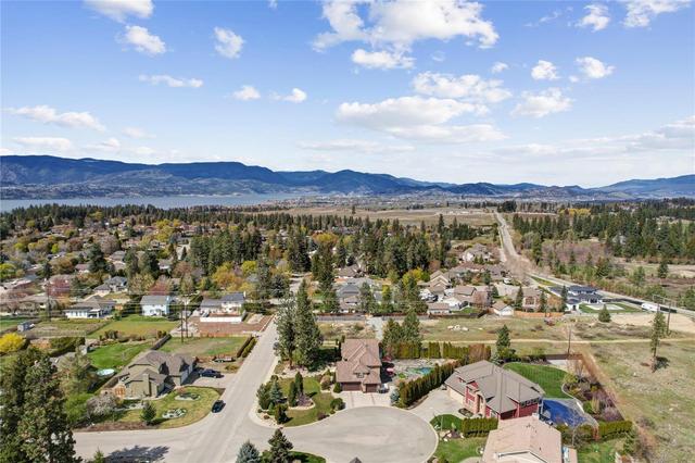 1652 Elridge Court, House detached with 6 bedrooms, 3 bathrooms and null parking in Kelowna BC | Image 39