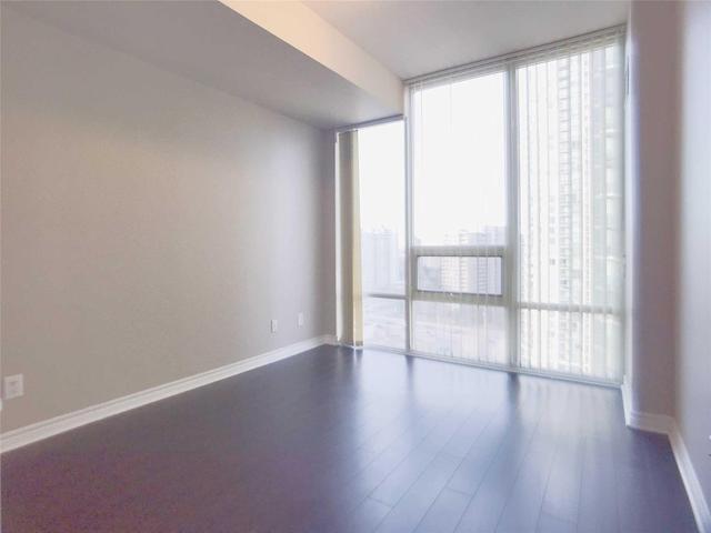 1611 - 3525 Kariya Dr, Condo with 2 bedrooms, 1 bathrooms and 1 parking in Mississauga ON | Image 2