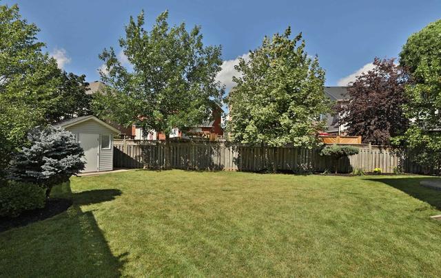 2220 Kenneth Cres, House detached with 3 bedrooms, 4 bathrooms and 4 parking in Burlington ON | Image 29