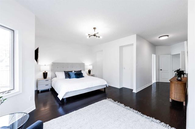 1 Hewison Crt, House detached with 4 bedrooms, 4 bathrooms and 12 parking in Ajax ON | Image 7