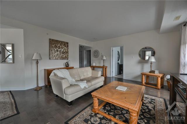 304 - 140 Montblanc Private, Condo with 2 bedrooms, 2 bathrooms and 1 parking in Ottawa ON | Image 6