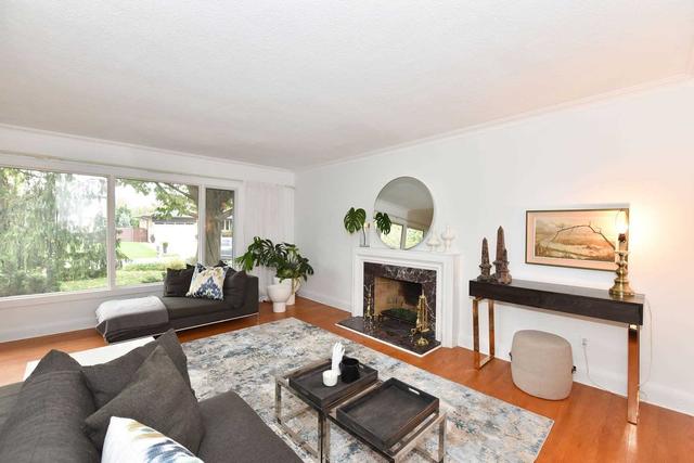 8 Sevenoaks Ave, House detached with 3 bedrooms, 2 bathrooms and 4 parking in Toronto ON | Image 24