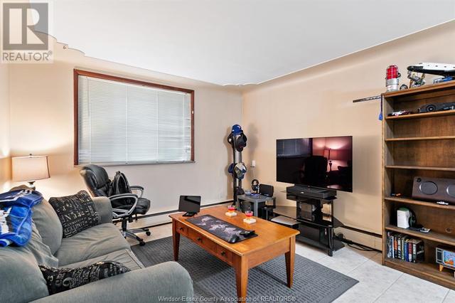 7555 Wyandotte East, Condo with 11 bedrooms, 11 bathrooms and null parking in Windsor ON | Image 14