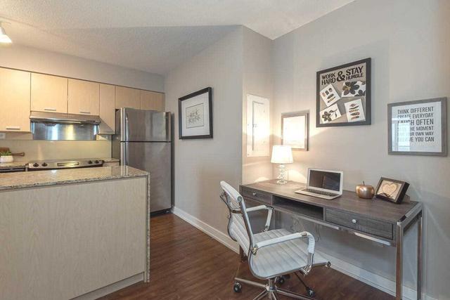 707 - 29 Singer Crt, Condo with 1 bedrooms, 1 bathrooms and 1 parking in Toronto ON | Image 15