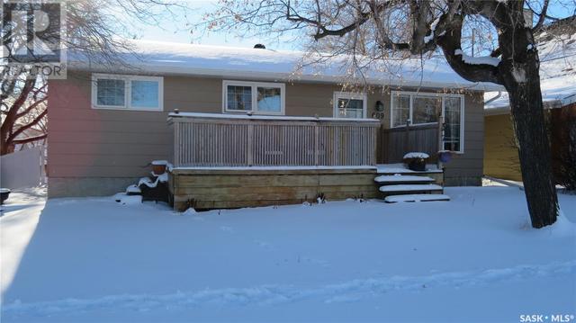 609 Poplar Street, House detached with 5 bedrooms, 2 bathrooms and null parking in Wolseley SK | Image 1