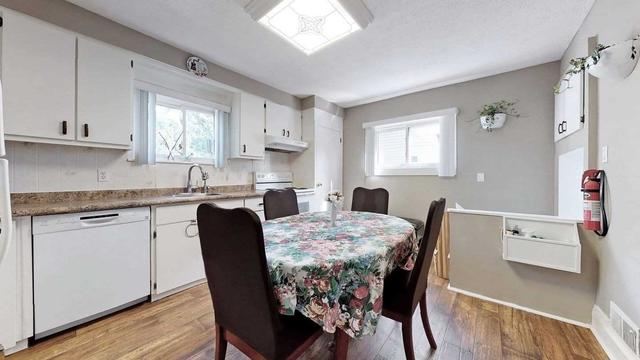 300 St Eloi Ave, House detached with 3 bedrooms, 2 bathrooms and 5 parking in Oshawa ON | Image 7