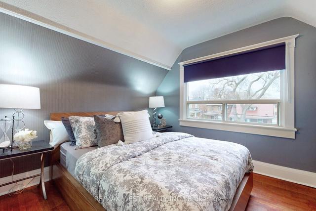 29 Hillside Ave, House detached with 3 bedrooms, 2 bathrooms and 2 parking in Toronto ON | Image 13