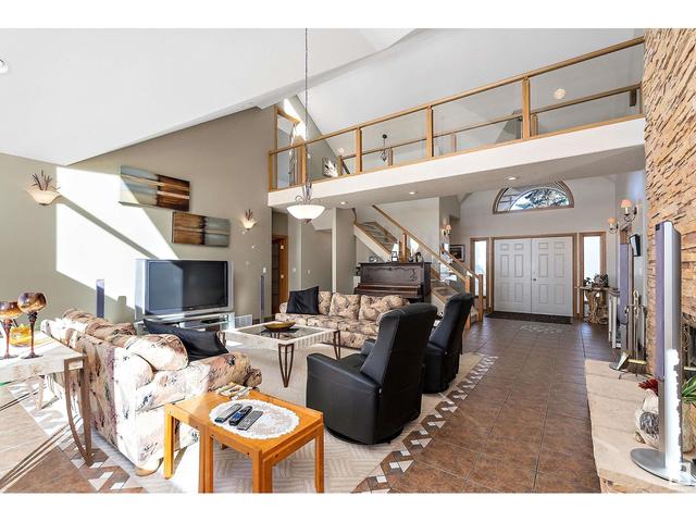 248 Lakeshore Dr, House detached with 5 bedrooms, 4 bathrooms and null parking in Grandview AB | Image 11