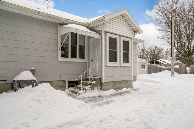 242 Main St, House detached with 2 bedrooms, 1 bathrooms and 4.5 parking in Erin ON | Image 28