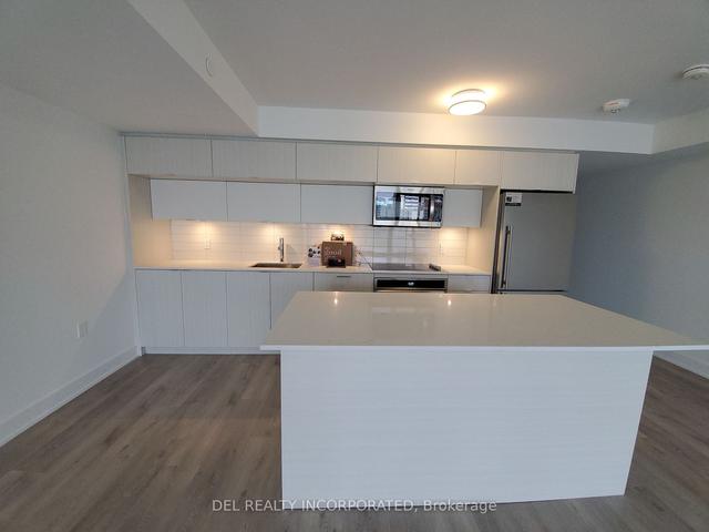 1302 - 575 Bloor St E, Condo with 3 bedrooms, 2 bathrooms and 1 parking in Toronto ON | Image 1