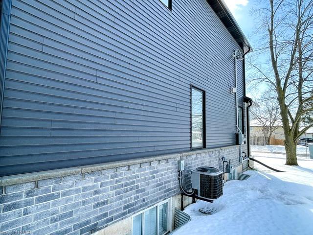 7099 Bonnie Street, House detached with 4 bedrooms, 2 bathrooms and 4 parking in Niagara Falls ON | Image 41