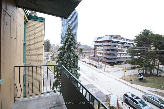 305 - 77 Erskine St, Condo with 2 bedrooms, 1 bathrooms and 1 parking in Toronto ON | Image 5