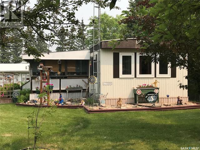 306 8th Street, Home with 2 bedrooms, 1 bathrooms and null parking in Star City SK | Image 3