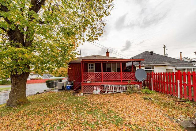 798 Roxborough Ave, House detached with 3 bedrooms, 2 bathrooms and 1 parking in Hamilton ON | Image 17