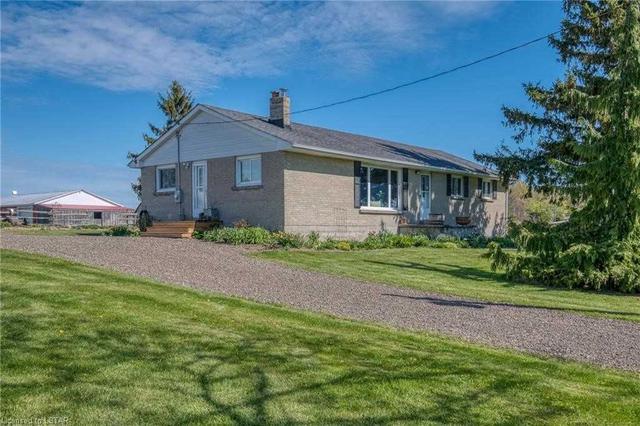 7334 Longwoods Rd, House detached with 3 bedrooms, 1 bathrooms and 8 parking in Strathroy Caradoc ON | Image 12
