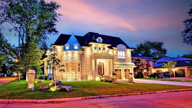 19 Berkindale Dr, House detached with 5 bedrooms, 9 bathrooms and 9 parking in Toronto ON | Image 12