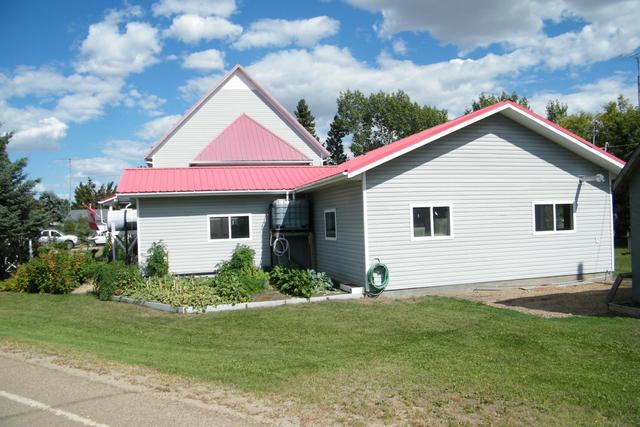 5104 47 Avenue, House detached with 6 bedrooms, 3 bathrooms and 8 parking in Forestburg AB | Image 6