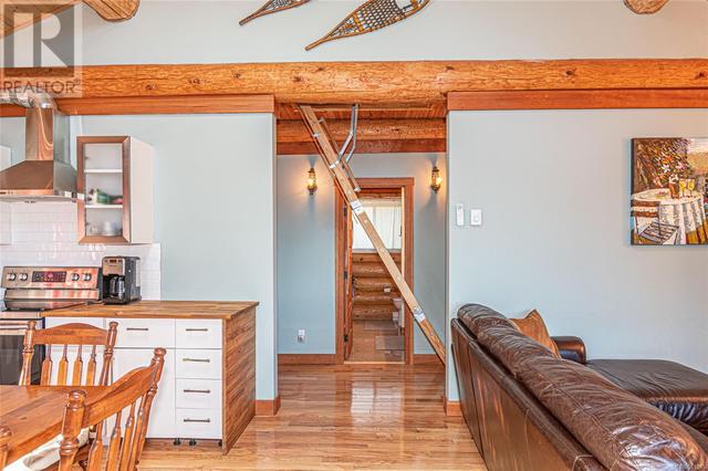 109 Cranberry Rd, House detached with 2 bedrooms, 1 bathrooms and 3 parking in Saltspring Island BC | Image 26