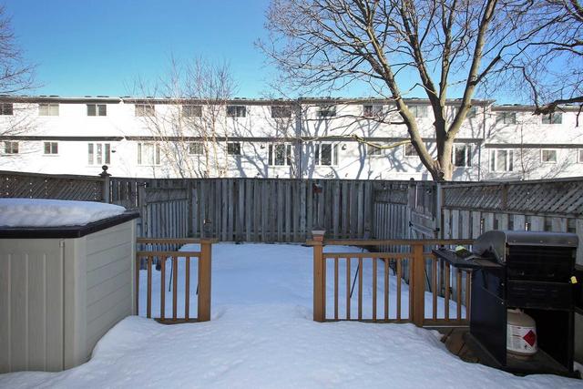 5 - 53 Aspen Park Way, Townhouse with 3 bedrooms, 3 bathrooms and 2 parking in Whitby ON | Image 14