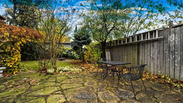 80 Amesbury Dr, House detached with 3 bedrooms, 3 bathrooms and 7 parking in Toronto ON | Image 17