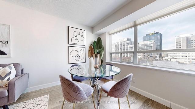 812 - 5 Rosehill Ave, Condo with 2 bedrooms, 2 bathrooms and 1 parking in Toronto ON | Image 4