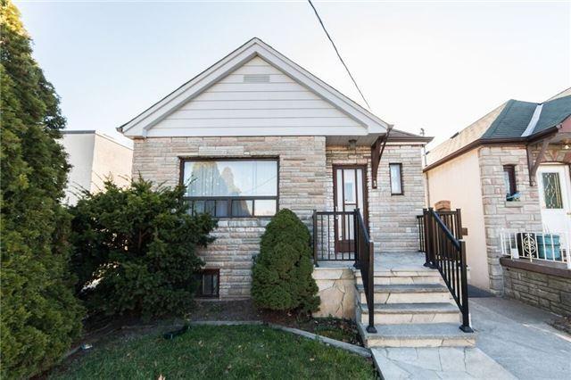 Upper - 1 Eversfield Rd, House detached with 2 bedrooms, 2 bathrooms and 1 parking in Toronto ON | Image 1