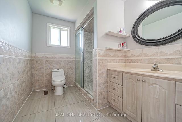 26 Ellenhall Sq, House detached with 4 bedrooms, 4 bathrooms and 4 parking in Toronto ON | Image 16