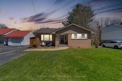 323 Eighth St, House detached with 3 bedrooms, 2 bathrooms and 5 parking in Midland ON | Card Image