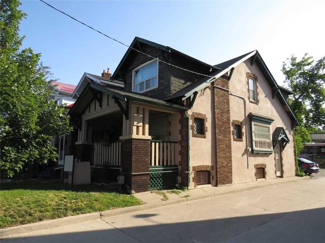 701 Coxwell Ave, House detached with 3 bedrooms, 1 bathrooms and 4 parking in Toronto ON | Image 1
