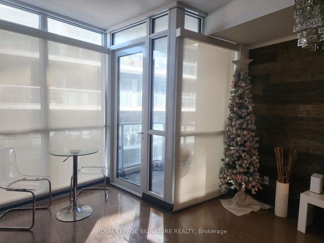 809 - 60 Annie Craig Dr, Condo with 1 bedrooms, 1 bathrooms and 1 parking in Toronto ON | Image 4