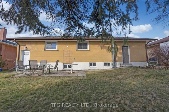 745 Glengrove St, House detached with 3 bedrooms, 2 bathrooms and 5 parking in Oshawa ON | Image 26