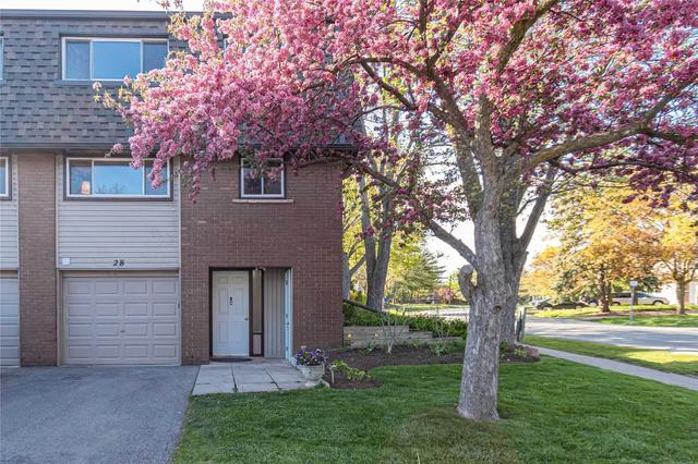 28 - 1270 Gainsborough Dr, Townhouse with 4 bedrooms, 2 bathrooms and 2 parking in Oakville ON | Image 1