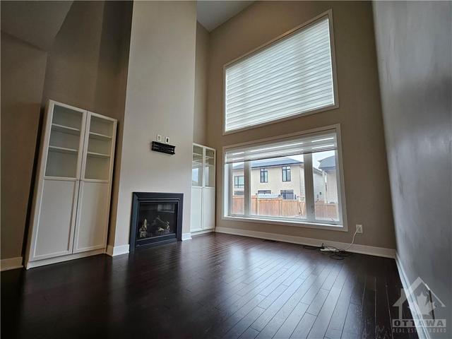 424 Markdale Terrace, Townhouse with 3 bedrooms, 3 bathrooms and 3 parking in Ottawa ON | Image 13
