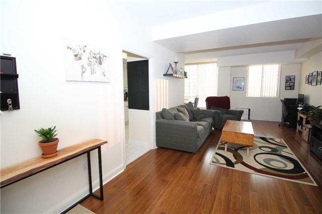 Ph101 - 101 Subway Cres, Condo with 1 bedrooms, 2 bathrooms and 2 parking in Toronto ON | Image 5