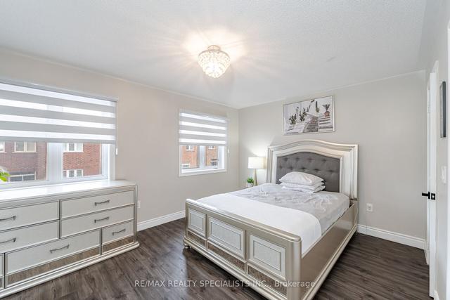 24 Haviland Circ, House detached with 4 bedrooms, 4 bathrooms and 6 parking in Brampton ON | Image 6
