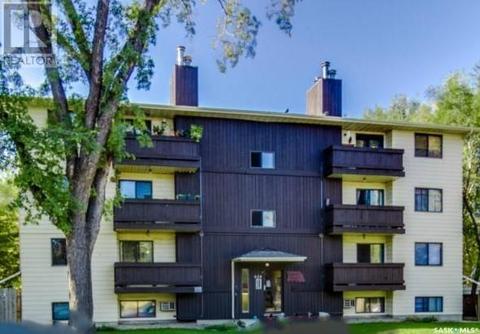 103 - 624 8th Street E, Condo with 2 bedrooms, 1 bathrooms and null parking in Saskatoon SK | Card Image