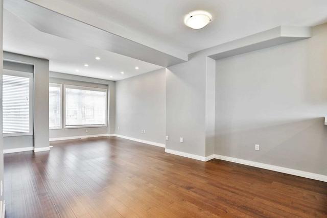 226 - 30 Times Square Blvd, House attached with 3 bedrooms, 4 bathrooms and 2 parking in Hamilton ON | Image 3
