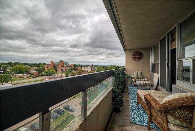 812 - 55 William St E, Condo with 2 bedrooms, 2 bathrooms and 1 parking in Oshawa ON | Image 10