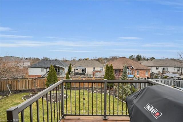 28 Varley Cres, House detached with 4 bedrooms, 3 bathrooms and 4 parking in Brantford ON | Image 31