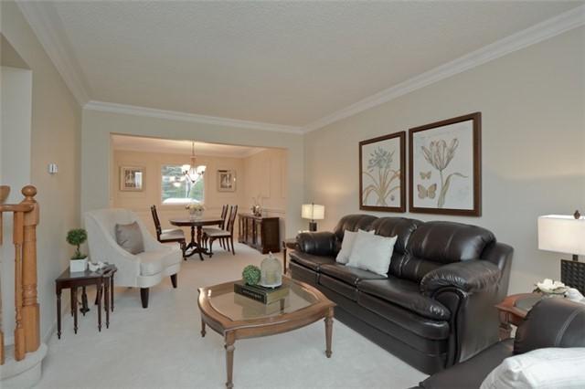 8 Varley Dr, House detached with 4 bedrooms, 4 bathrooms and 4 parking in Ajax ON | Image 3