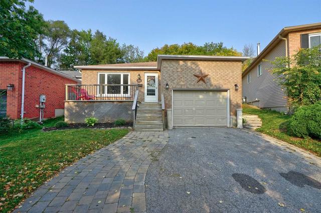 36 Engel Cres, House detached with 3 bedrooms, 2 bathrooms and 3 parking in Barrie ON | Image 1