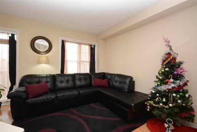 80 Goodsway Tr, House attached with 3 bedrooms, 3 bathrooms and 1 parking in Brampton ON | Image 6
