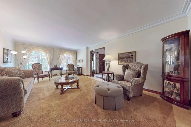 79 Rockview Gdns, House detached with 4 bedrooms, 4 bathrooms and 8 parking in Vaughan ON | Image 2