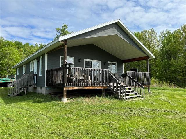 1408 Summers Road, House detached with 3 bedrooms, 0 bathrooms and 20 parking in Petawawa ON | Image 3