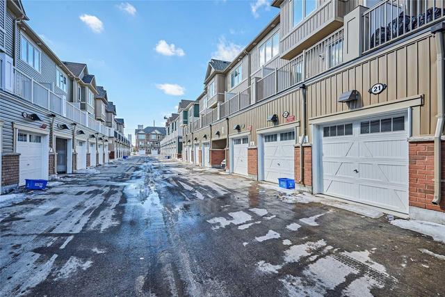 21 - 2500 Hill Rise St, Townhouse with 2 bedrooms, 2 bathrooms and 1 parking in Oshawa ON | Image 16